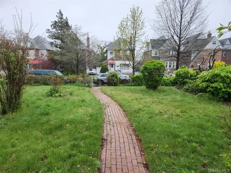 13304 226th Street Laurelton NY 11413