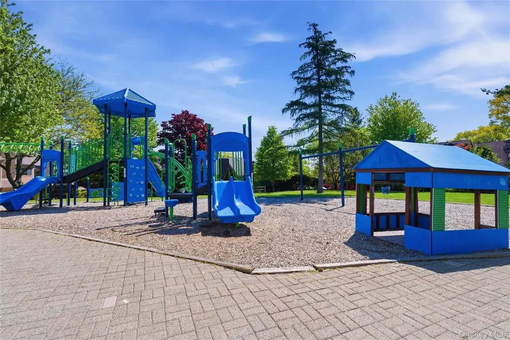 245 Treetop Crescent Rye Brook NY 10573