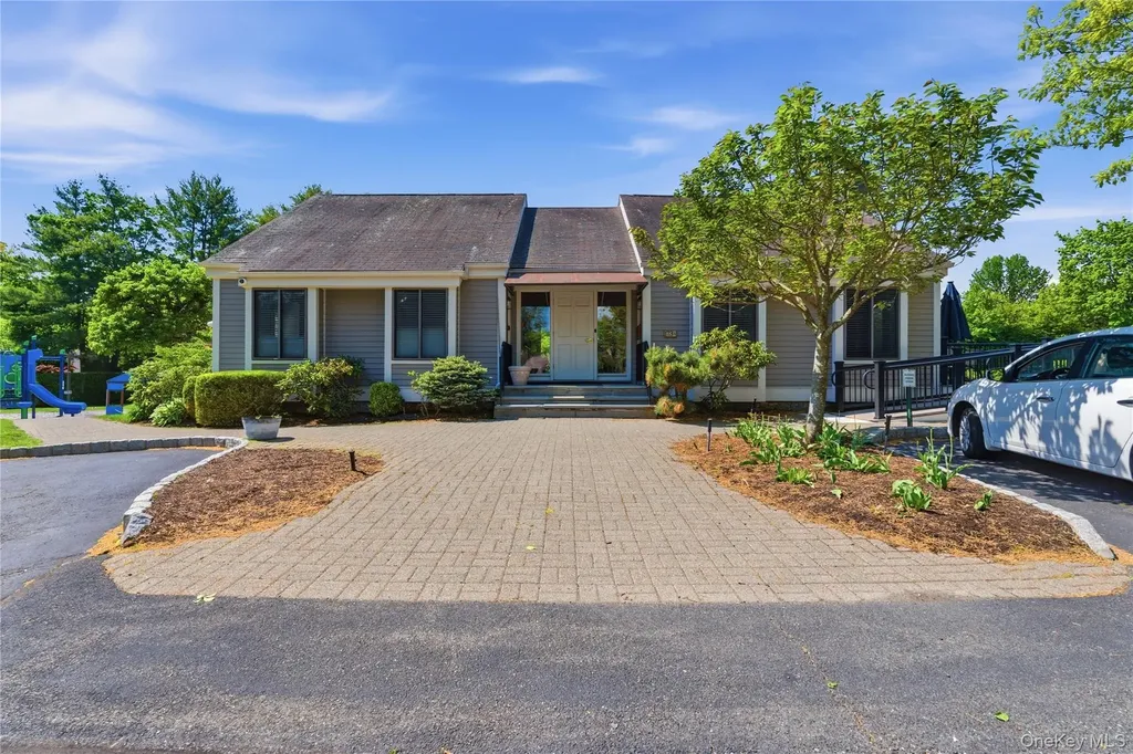 245 Treetop Crescent Rye Brook NY 10573