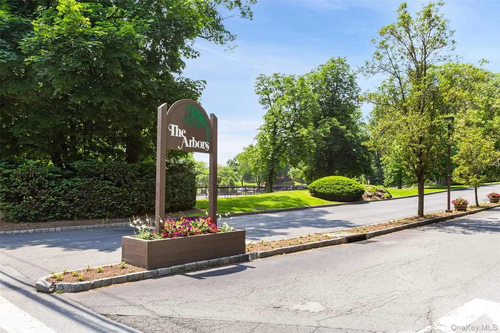 245 Treetop Crescent Rye Brook NY 10573