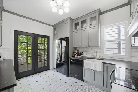 318 Union Avenue Peekskill NY 10566