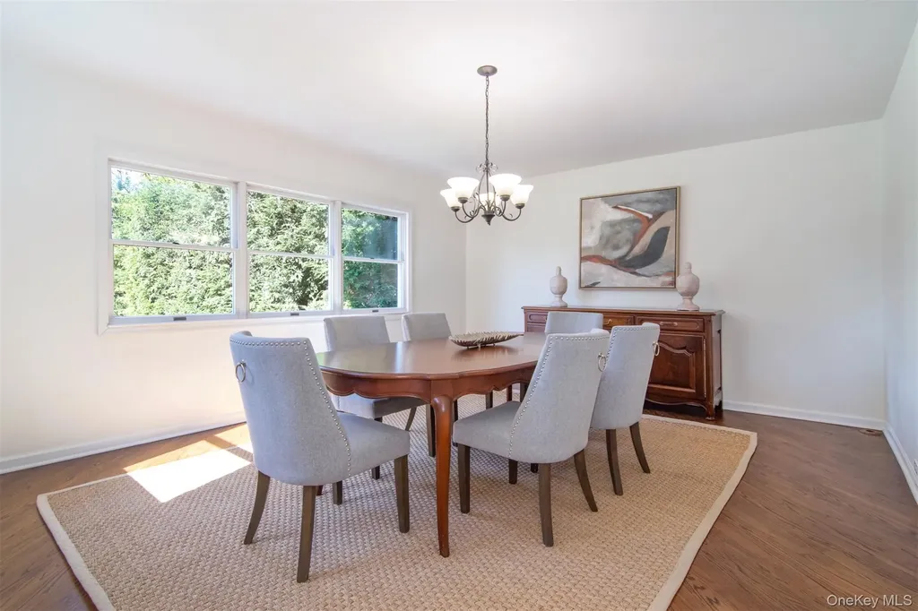32 Stellar Place Pelham NY 10803