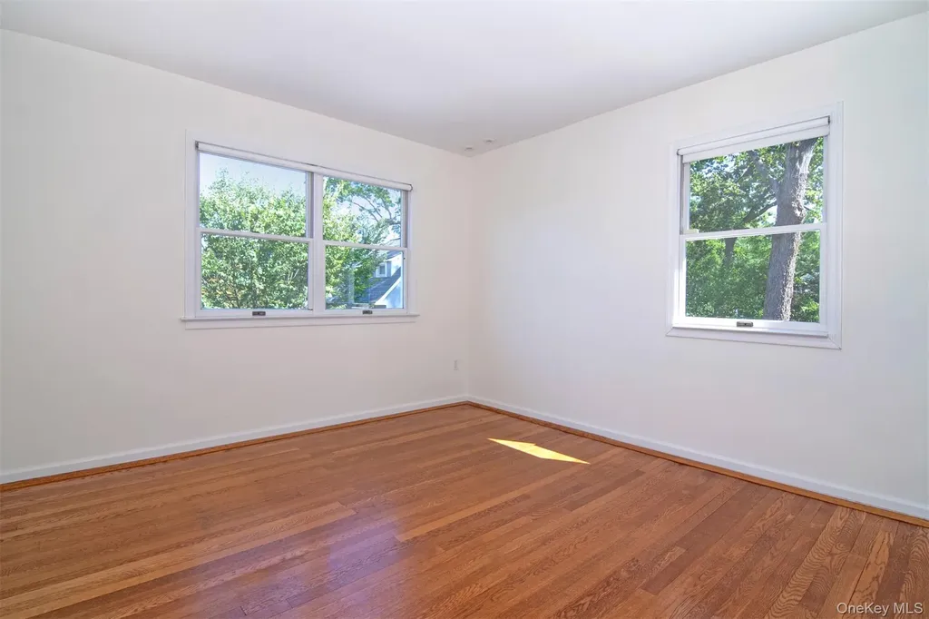 32 Stellar Place Pelham NY 10803