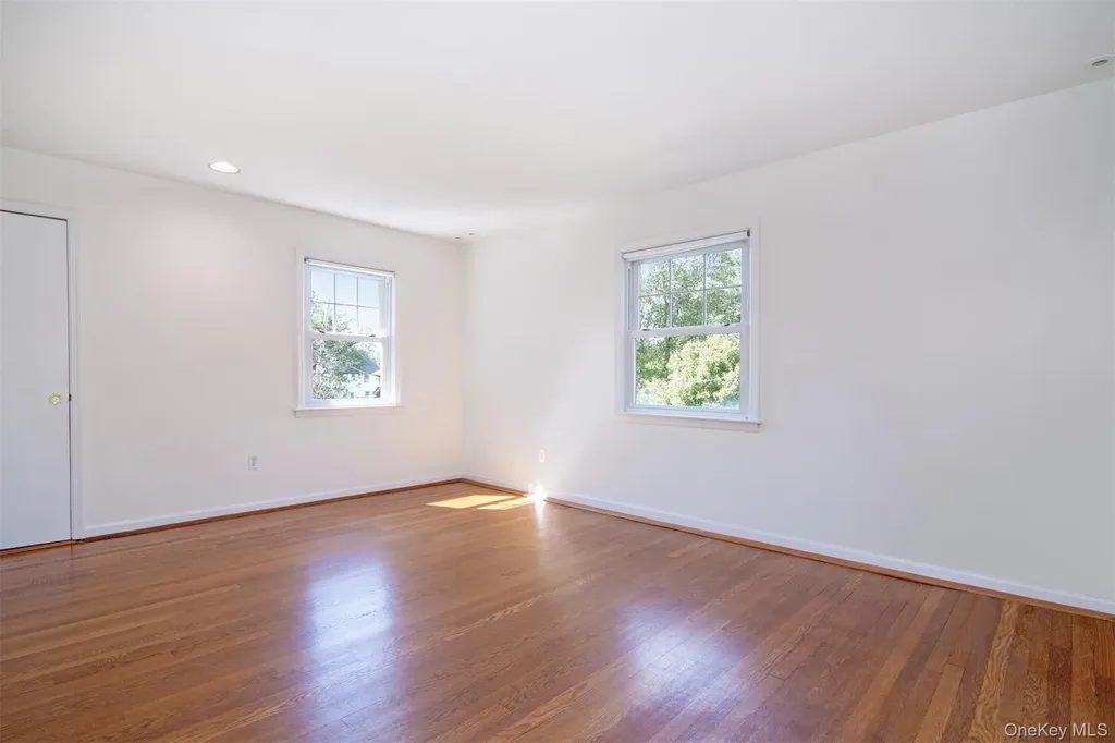 32 Stellar Place Pelham NY 10803