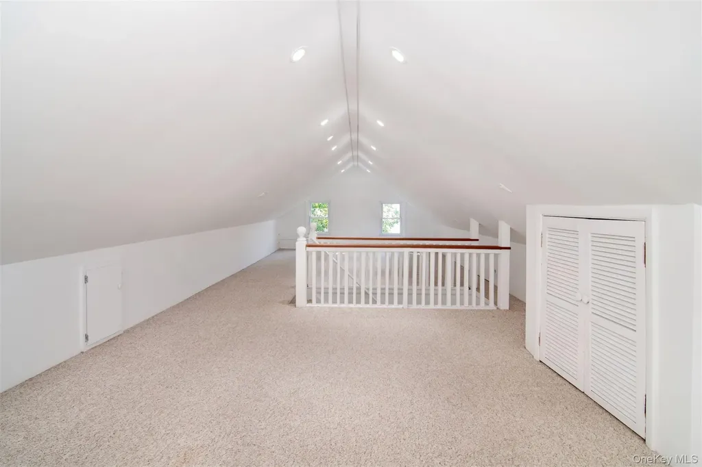 32 Stellar Place Pelham NY 10803