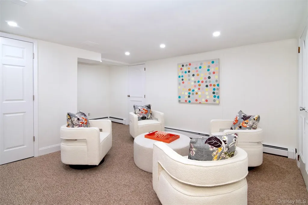 32 Stellar Place Pelham NY 10803