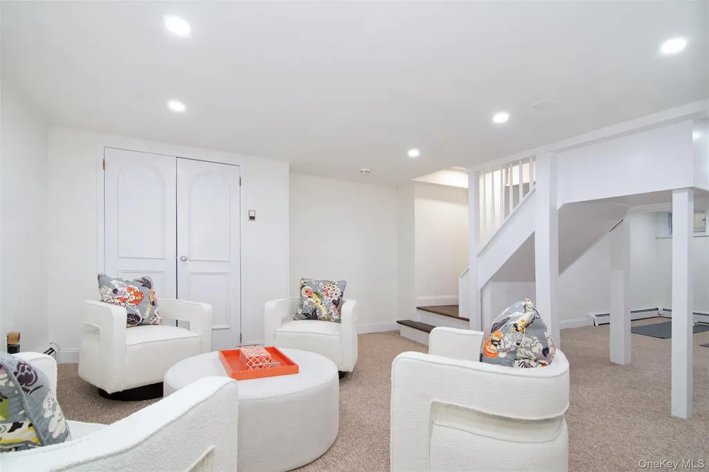32 Stellar Place Pelham NY 10803
