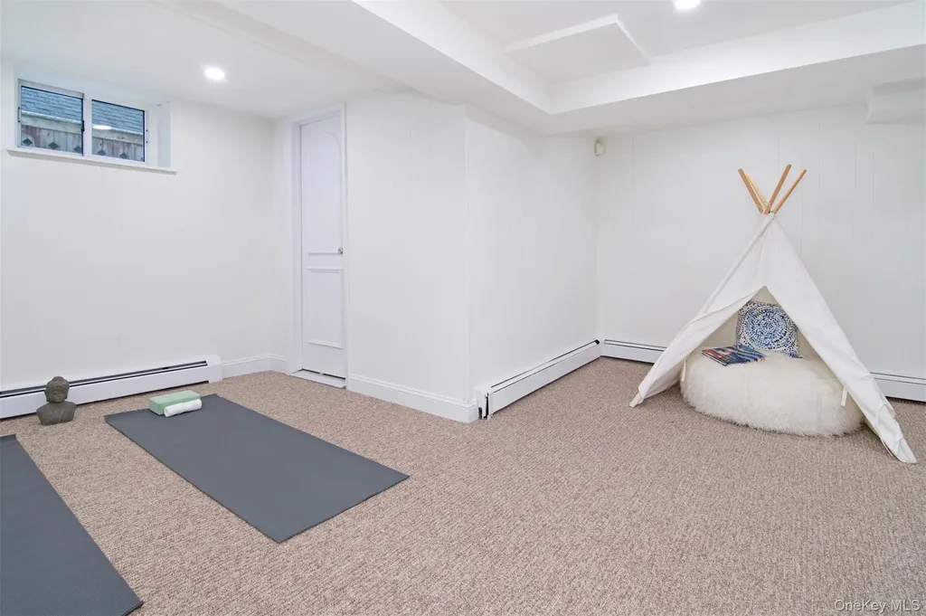 32 Stellar Place Pelham NY 10803