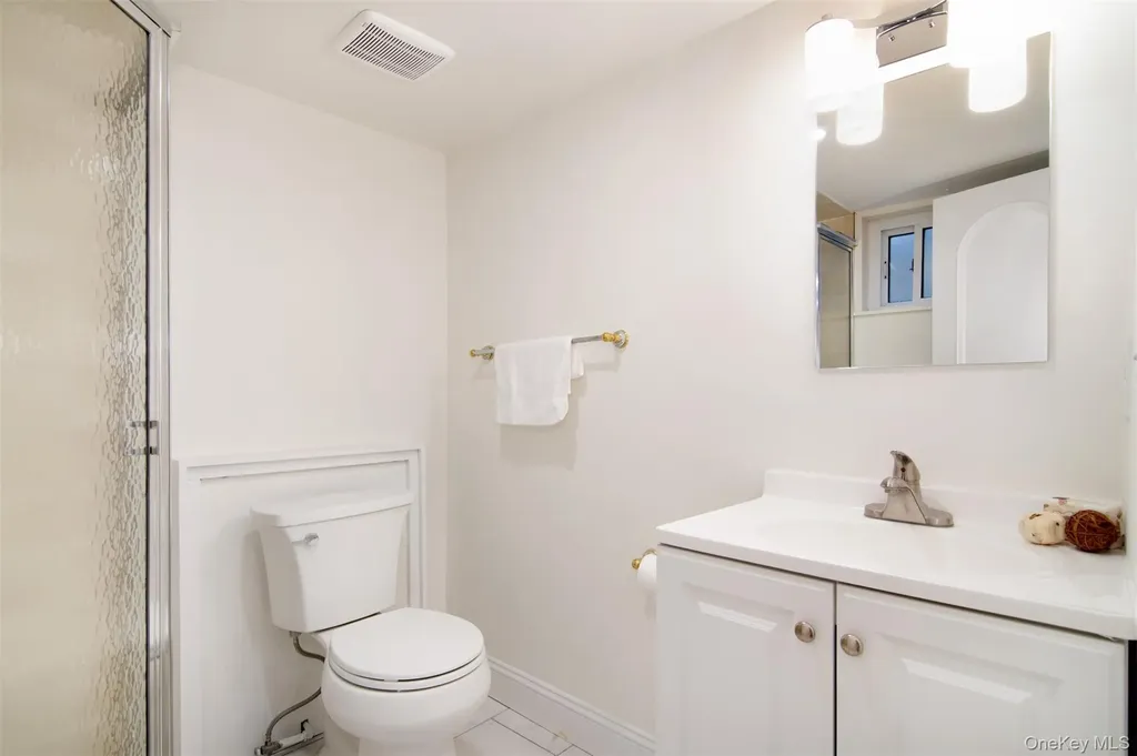 32 Stellar Place Pelham NY 10803