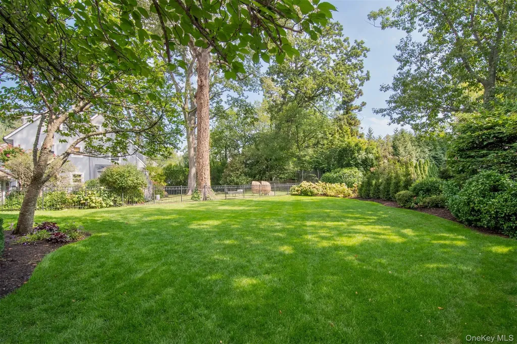 32 Stellar Place Pelham NY 10803