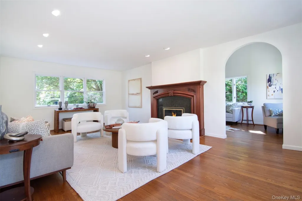 32 Stellar Place Pelham NY 10803