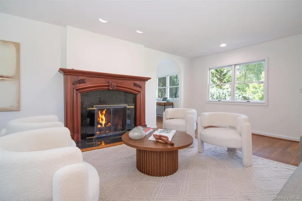 32 Stellar Place Pelham NY 10803