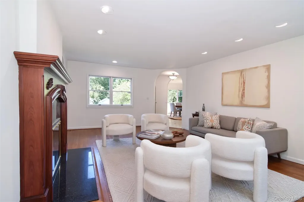 32 Stellar Place Pelham NY 10803