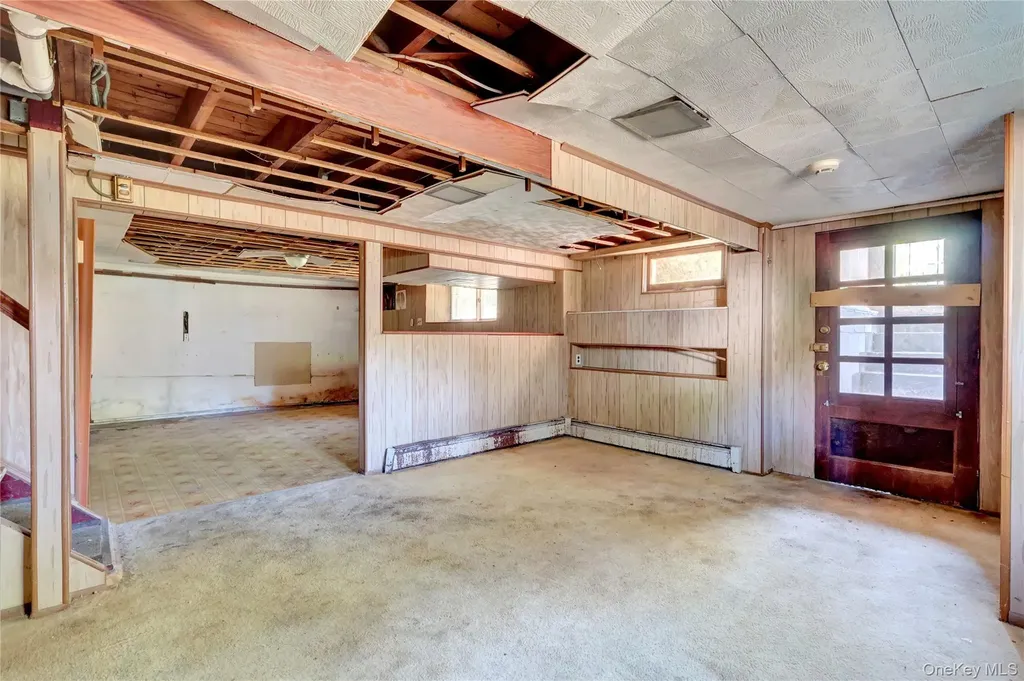 11 5th Avenue S Huntington Station NY 11746
