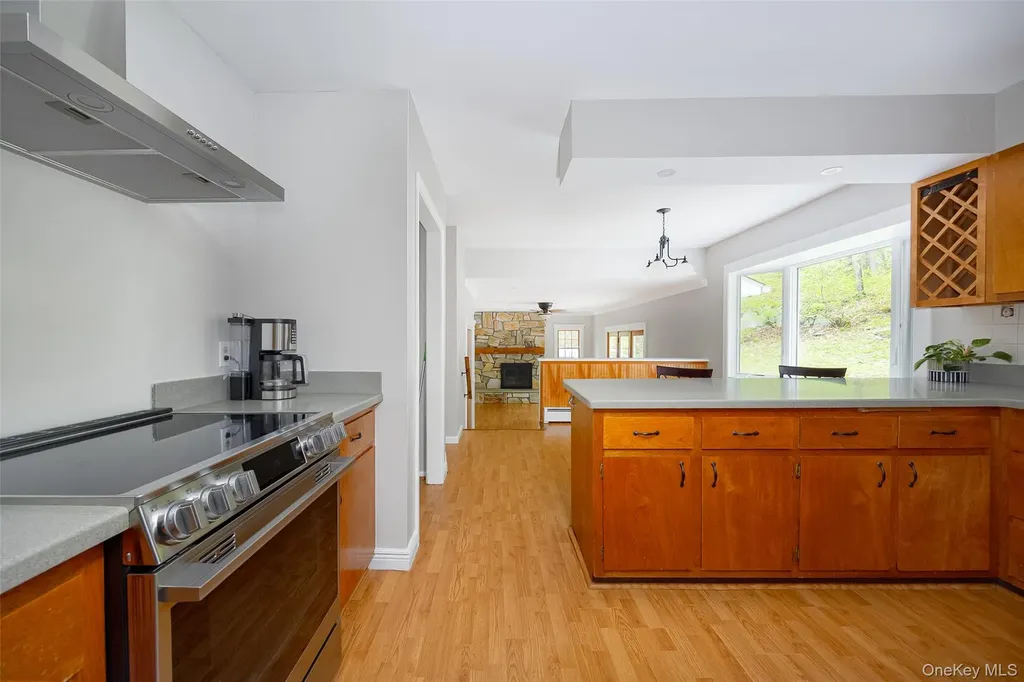 25 Hudson Drive Hyde Park NY 12538