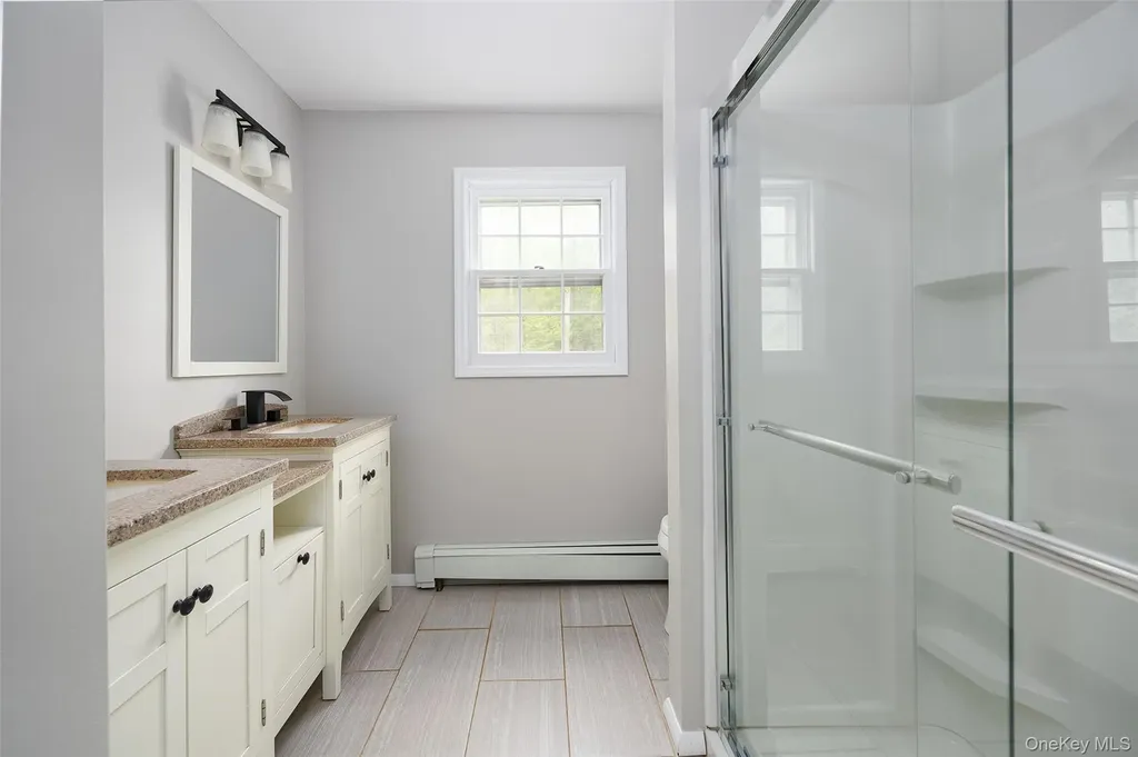 25 Hudson Drive Hyde Park NY 12538