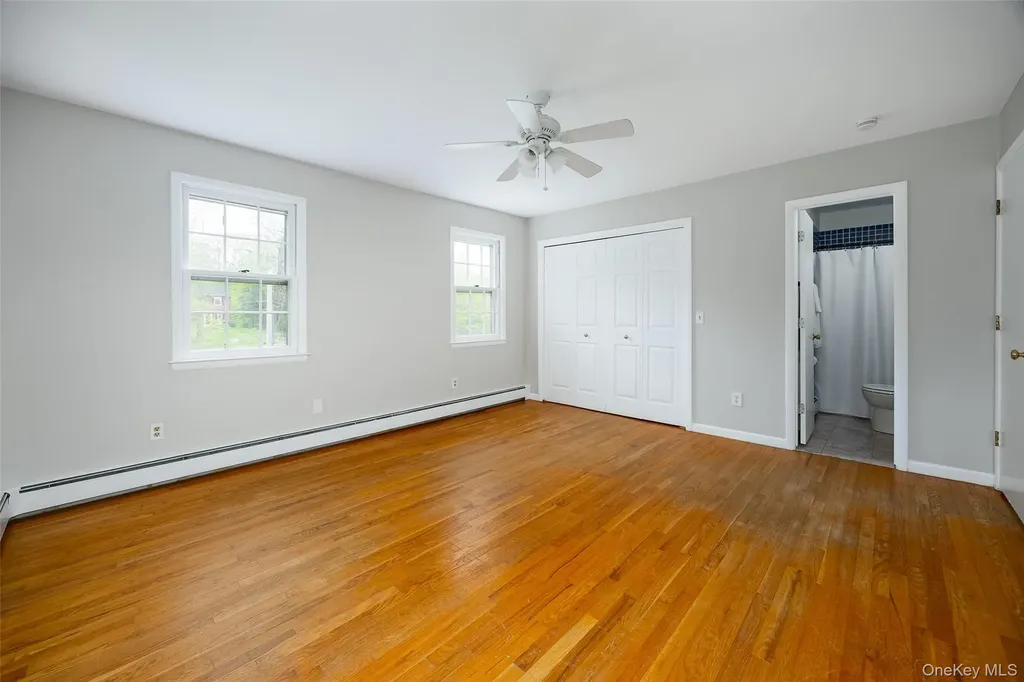 25 Hudson Drive Hyde Park NY 12538