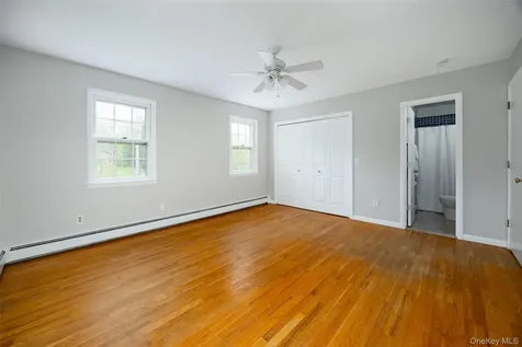 25 Hudson Drive Hyde Park NY 12538