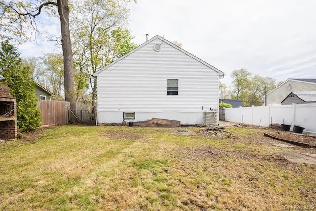 148 Wavecrest Drive Mastic Beach NY 11951
