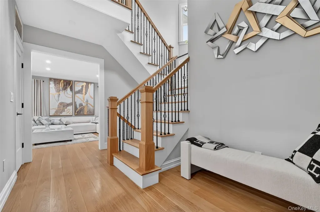 65 Wildway Bronxville NY 10708