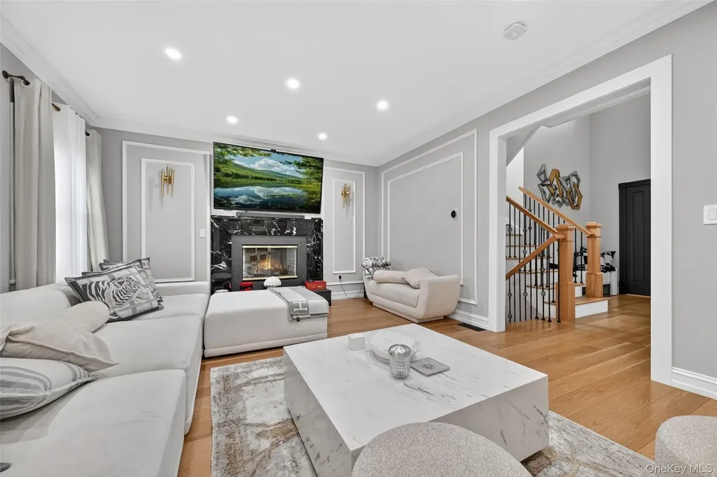 65 Wildway Bronxville NY 10708
