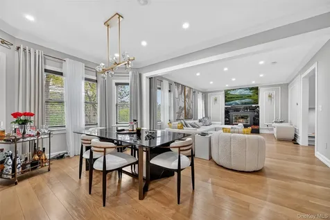 65 Wildway Bronxville NY 10708