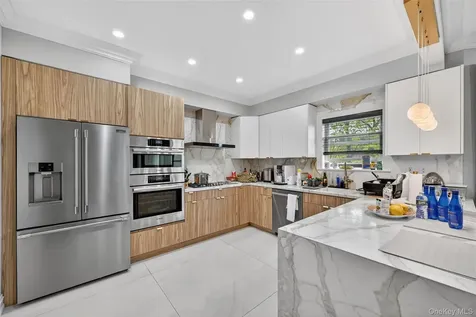 65 Wildway Bronxville NY 10708