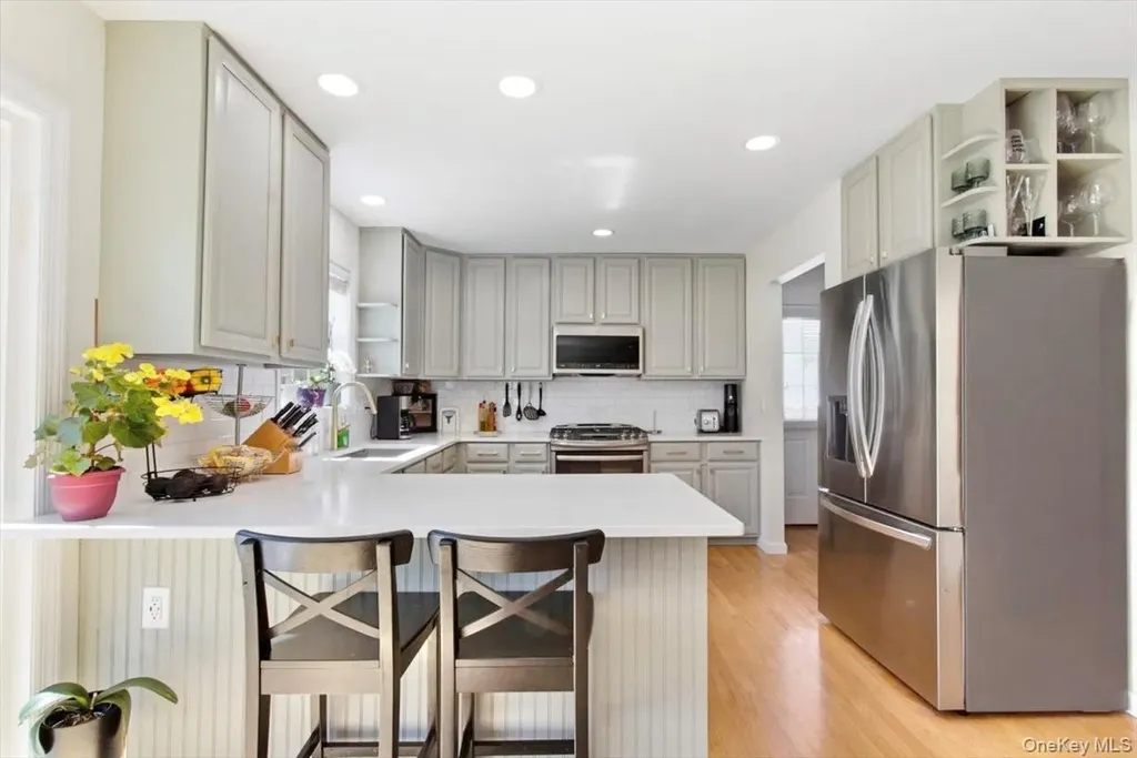 18 Barrett Place Beacon NY 12508