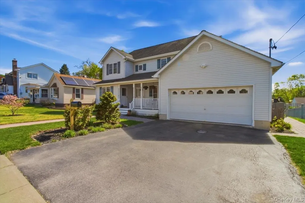 18 Barrett Place Beacon NY 12508