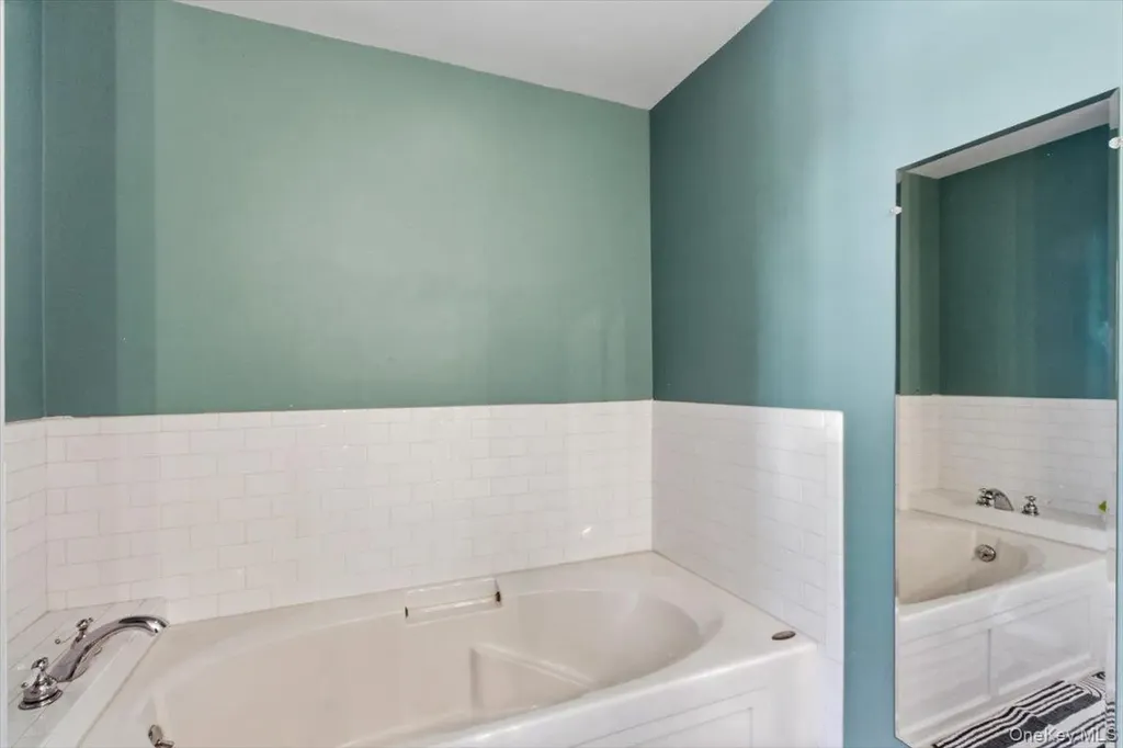 18 Barrett Place Beacon NY 12508