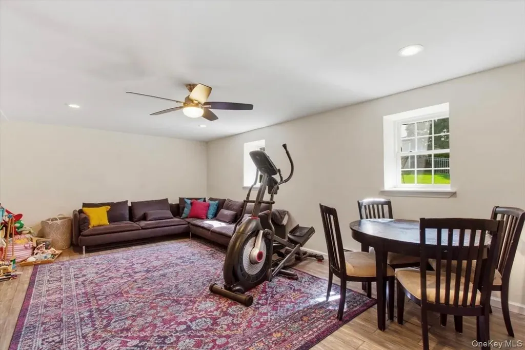 18 Barrett Place Beacon NY 12508