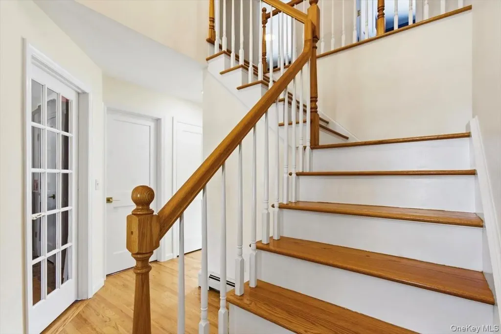 18 Barrett Place Beacon NY 12508