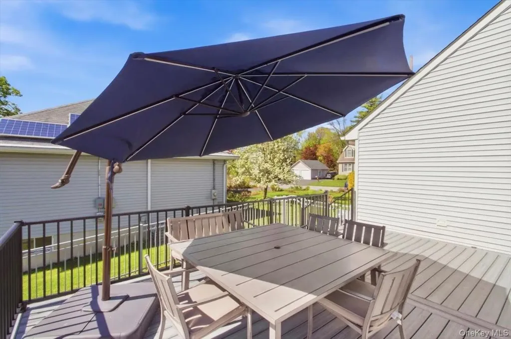 18 Barrett Place Beacon NY 12508