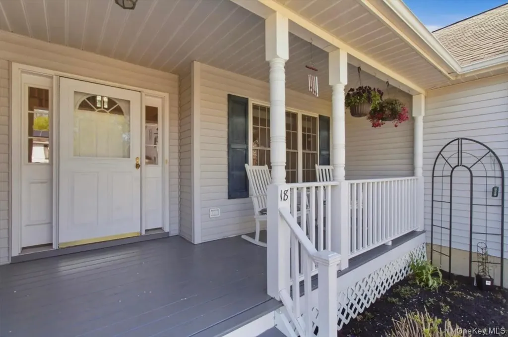 18 Barrett Place Beacon NY 12508