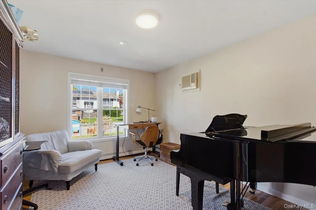 18 Barrett Place Beacon NY 12508