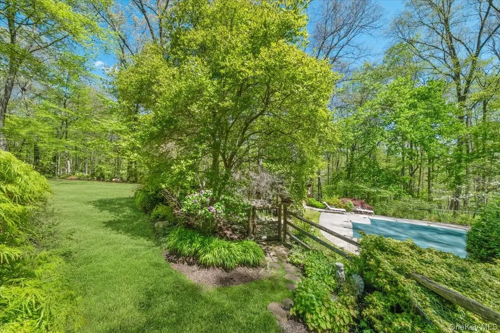 7 Palma Road Somers NY 10589