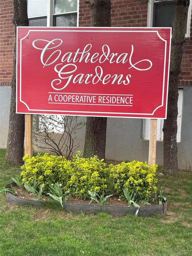 34 Cathedral Avenue Hempstead NY 11550