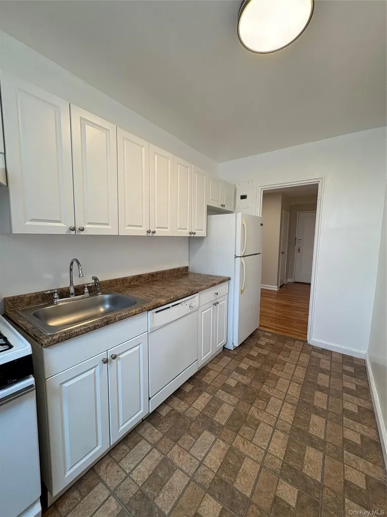 34 Cathedral Avenue Hempstead NY 11550
