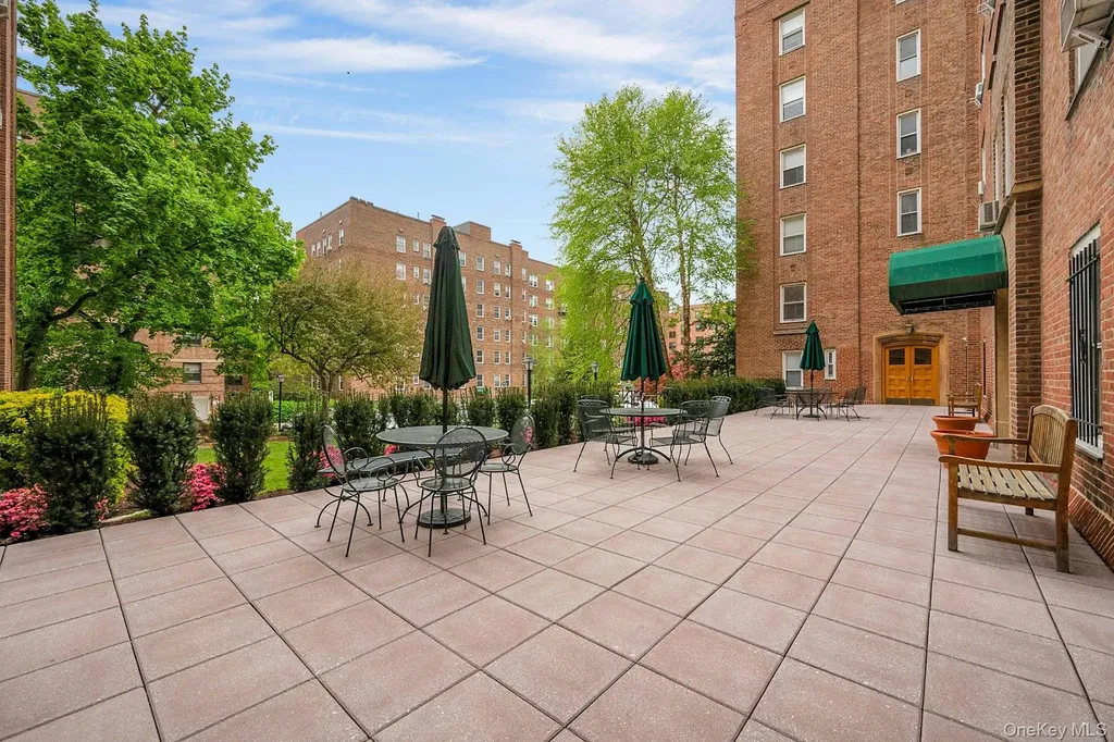 280 Bronxville Road Bronxville NY 10708