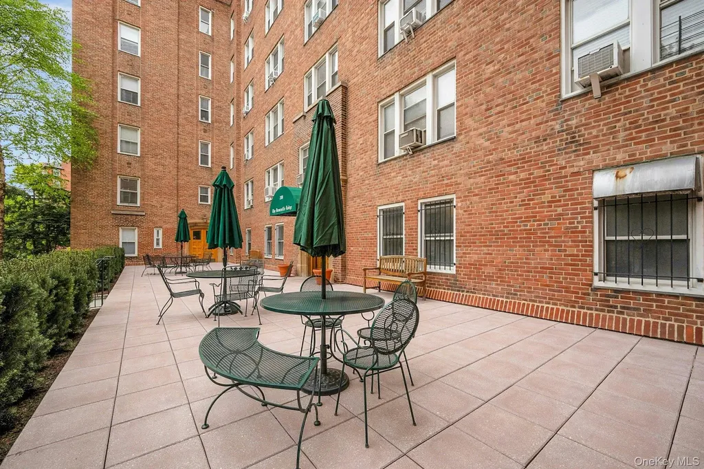 280 Bronxville Road Bronxville NY 10708