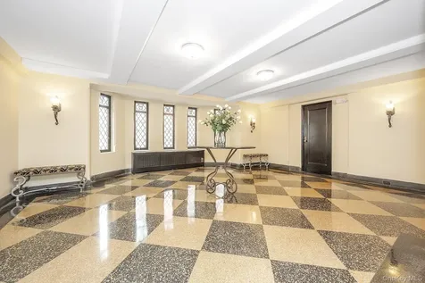 280 Bronxville Road Bronxville NY 10708
