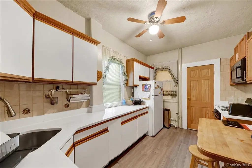681 E 243rd Street Bronx NY 10470