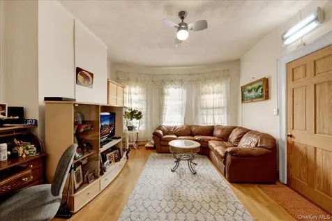 681 E 243rd Street Bronx NY 10470