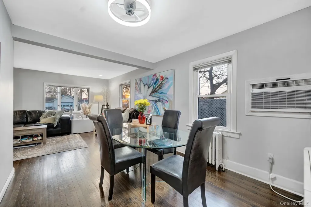 105 Thomas Place Bellmore NY 11710