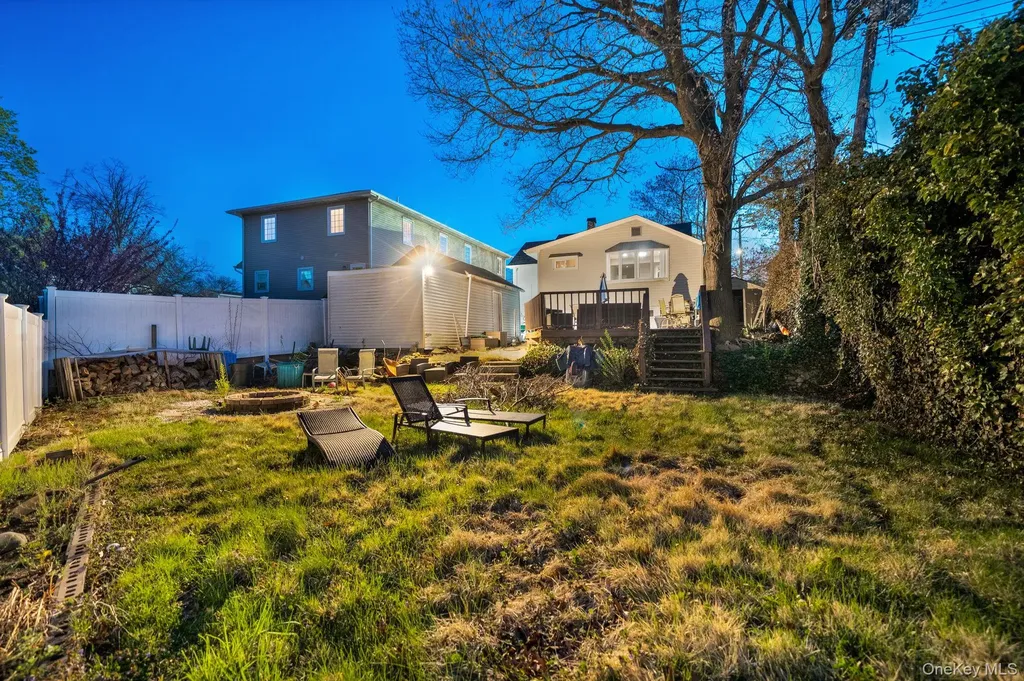 105 Thomas Place Bellmore NY 11710