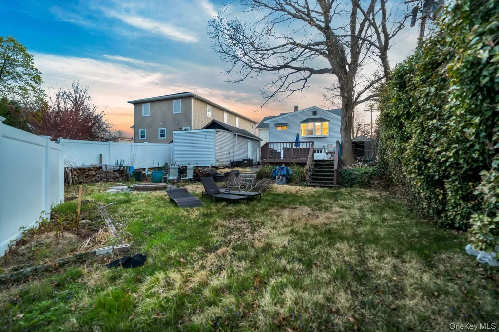 105 Thomas Place Bellmore NY 11710