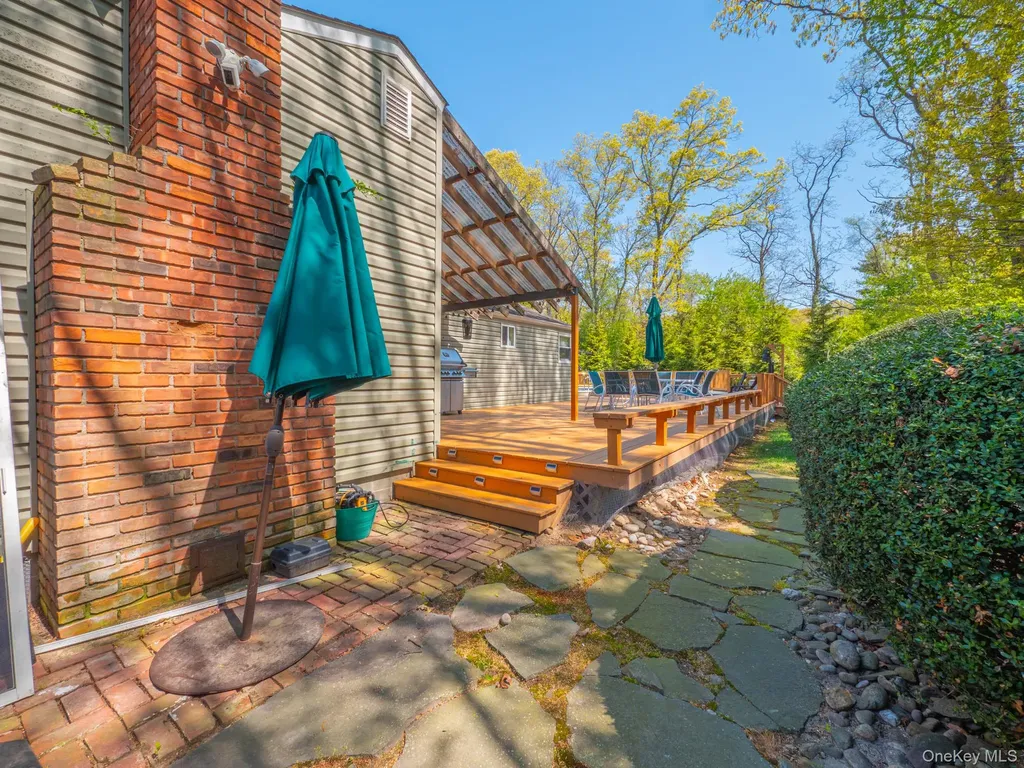 763 Pat Drive West Islip NY 11795