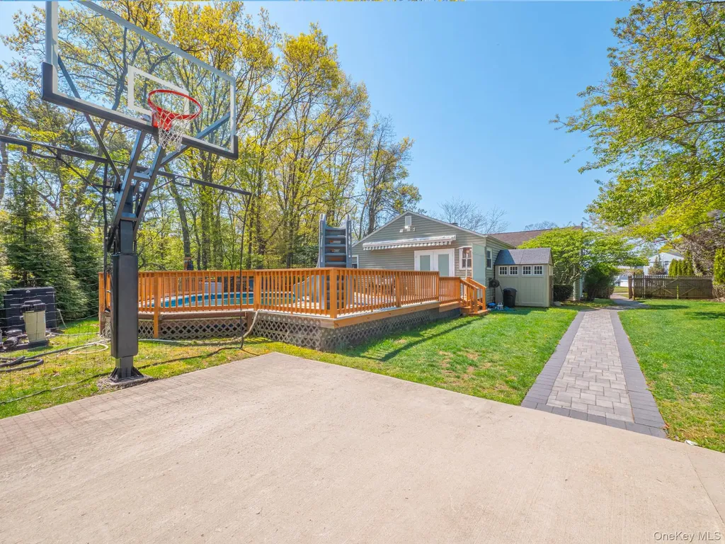 763 Pat Drive West Islip NY 11795