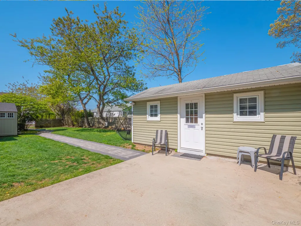 763 Pat Drive West Islip NY 11795