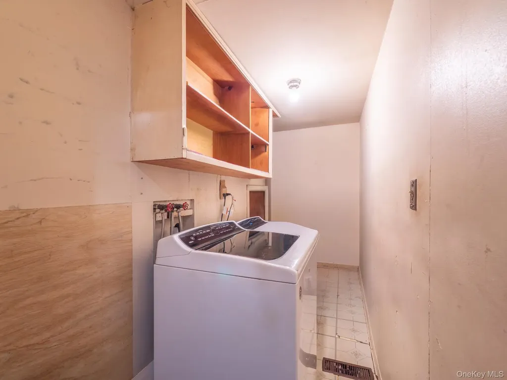 763 Pat Drive West Islip NY 11795